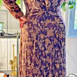 Home vintage casual light brown with reddish flowers long dress xl